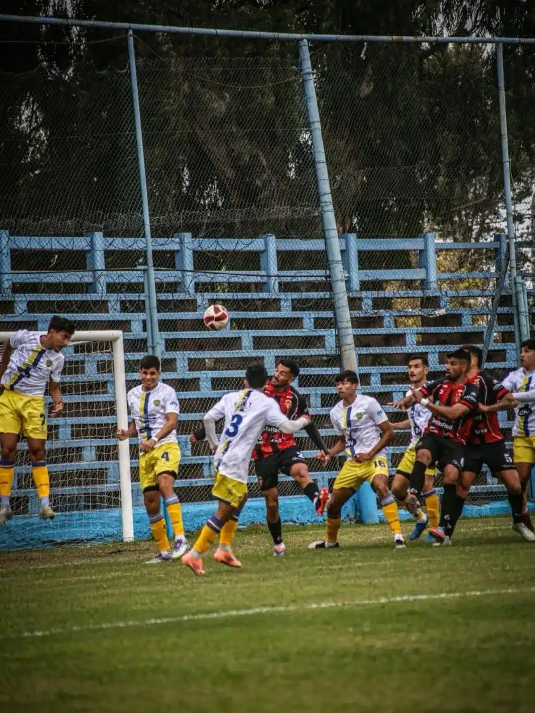 Juventud Unida dio el golpe en Mendoza y venció 3 a 1 a FADEP con una remontada heroica sobre el final