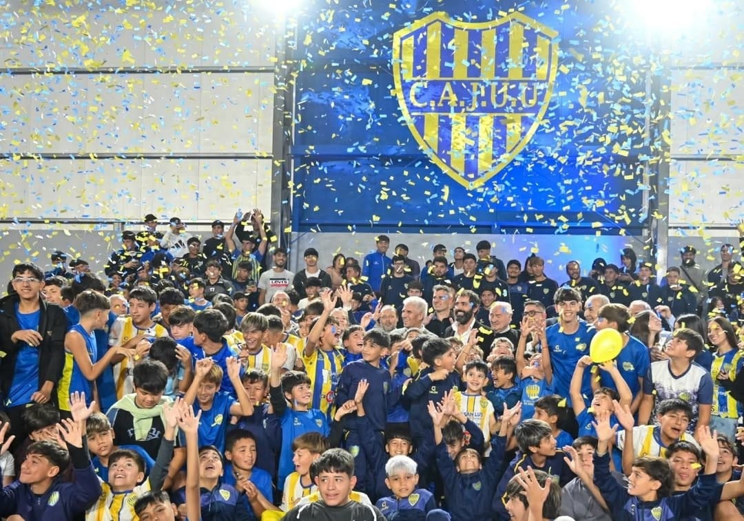 ¡Un sueño cumplido! El Polideportivo auriazul ya es una realidad
