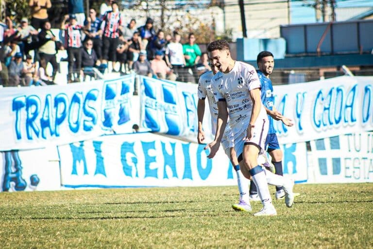 Atenas venció a Argentino MM y es el único líder del Federal A