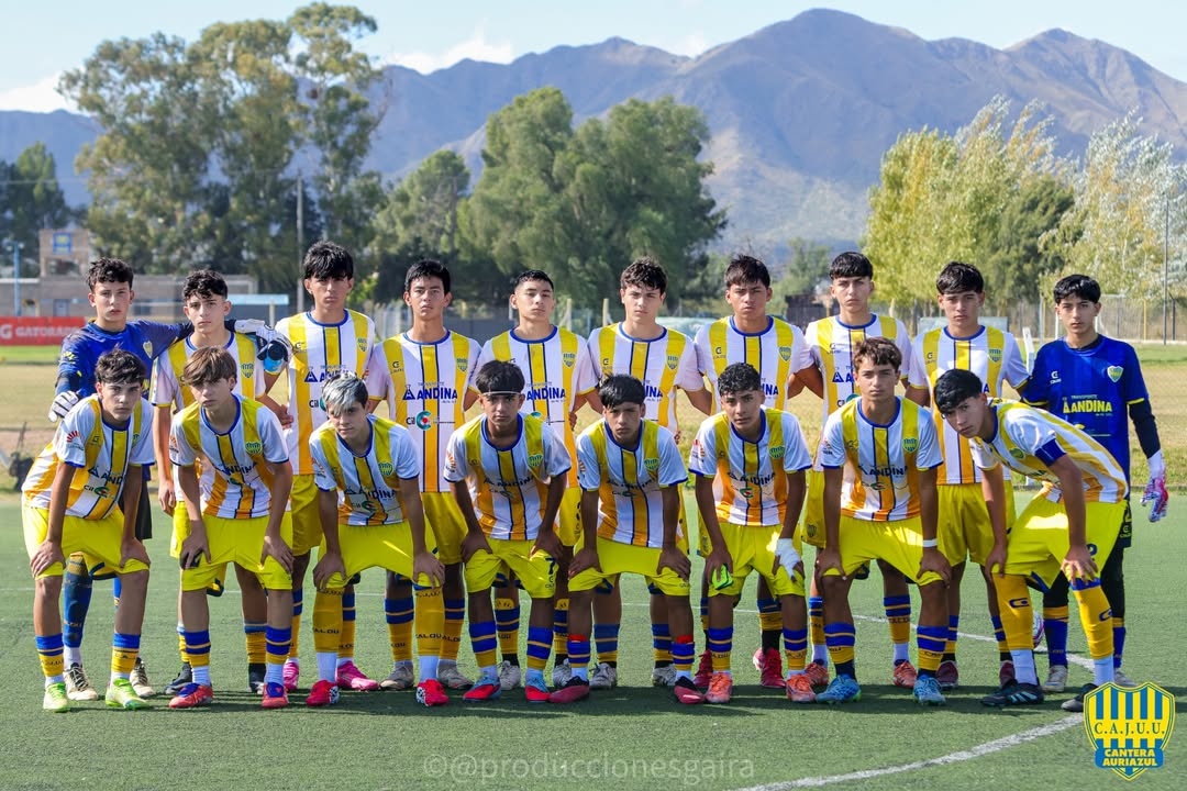 Juventud Unida de San Luis: Triunfo de la Sub 15 en una jornada de crecimiento para el semillero auriazul