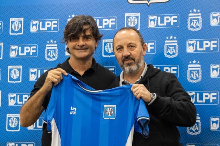Rubén Darío Forestello fue presentado oficialmente como nuevo DT de Estudiantes de Río Cuarto
