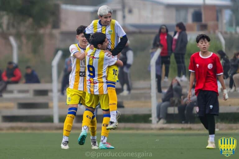 Juventud de San Luis: Jornada perfecta para la Cantera Auriazul ante Huracán LH