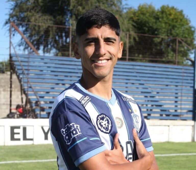 Sorpresa en El Linqueño: Se despide “Momoto” Gómez, uno de los héroes del ascenso