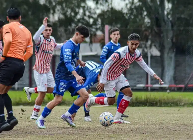 Lluvia de goles en Libertad: la Reserva de Midland rescató un vibrante empate ante Los Andes