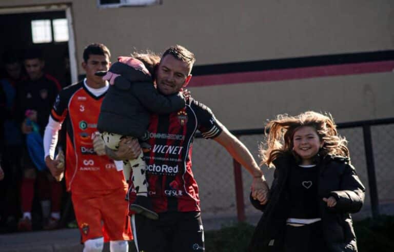 Paul Martín, la figura en el triunfo de FADEP: “Fueron seis meses muy duros, me apoyo mucho en la familia”